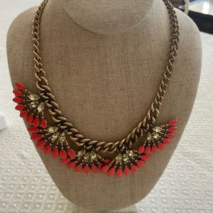 Coral cay necklace